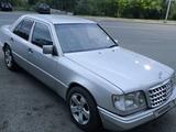 Mercedes-Benz E 280 1993 годаүшін2 200 000 тг. в Караганда – фото 2