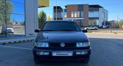 Volkswagen Passat 1994 годаүшін1 730 000 тг. в Актобе – фото 4