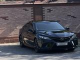 Toyota Camry 2019 года за 13 500 000 тг. в Шымкент – фото 2