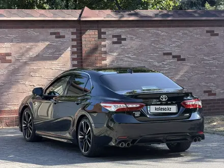 Toyota Camry 2019 года за 13 500 000 тг. в Шымкент – фото 4
