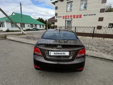 Hyundai Accent 2014 года за 4 000 000 тг. в Актобе – фото 3