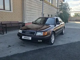 Audi 100