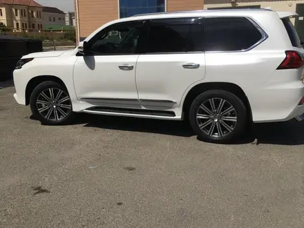 Lexus LX 570 2016 года за 44 000 000 тг. в Актау – фото 3