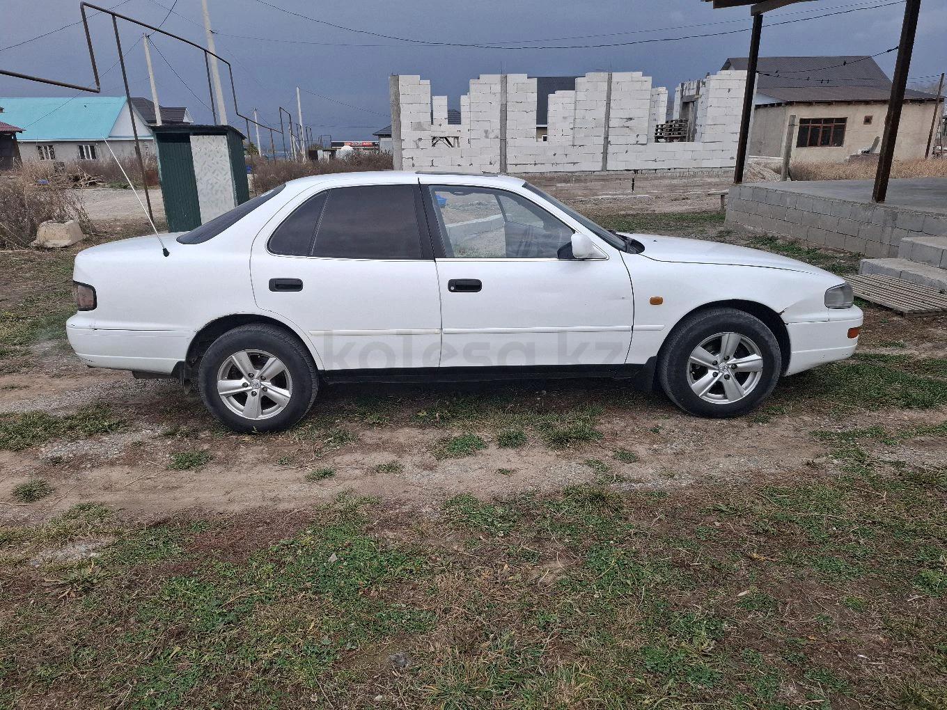 Toyota Camry 1993 г.