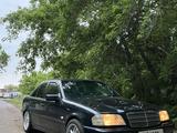 Mercedes-Benz C 200 1997 года за 2 250 000 тг. в Караганда
