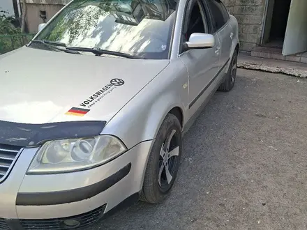 Volkswagen Passat 2002 года за 1 800 000 тг. в Астана – фото 2