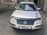 Volkswagen Passat 2002 годаүшін1 800 000 тг. в Астана