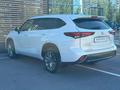 Toyota Highlander Luxe 2023 года за 26 200 000 тг. в Астана – фото 2