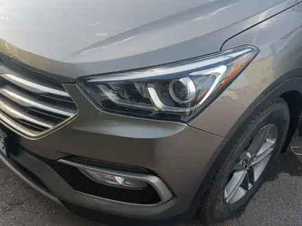 Hyundai Santa Fe 2017 года за 10 000 000 тг. в Караганда – фото 4