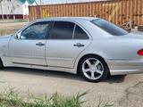 Mercedes-Benz E 280 1996 годаүшін4 000 000 тг. в Атырау – фото 2