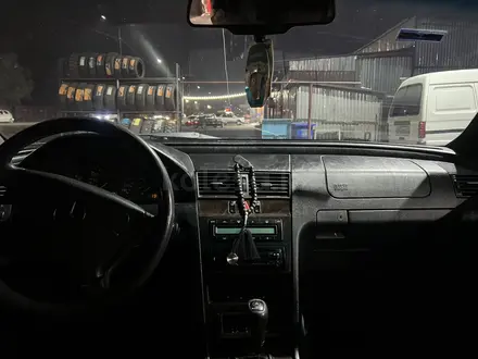 Mercedes-Benz C 200 1997 года за 2 500 000 тг. в Алматы – фото 12
