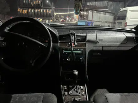 Mercedes-Benz C 200 1997 года за 2 500 000 тг. в Алматы – фото 13