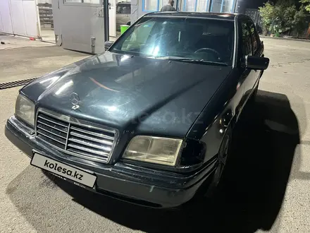 Mercedes-Benz C 200 1997 года за 2 500 000 тг. в Алматы – фото 3