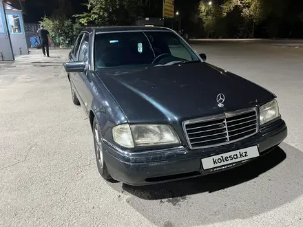 Mercedes-Benz C 200 1997 года за 2 500 000 тг. в Алматы – фото 2