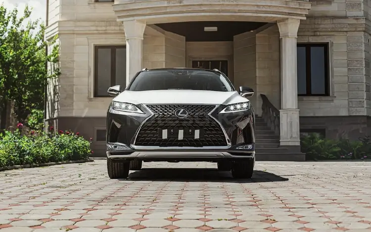 Lexus RX 300 2022 годаүшін31 900 000 тг. в Алматы