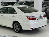 Toyota Camry 2015 года за 11 700 000 тг. в Алматы – фото 3