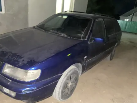 Volkswagen Passat 1994 года за 1 600 000 тг. в Уральск – фото 2