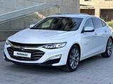 Chevrolet Malibu 2019 года за 7 750 000 тг. в Шымкент – фото 2