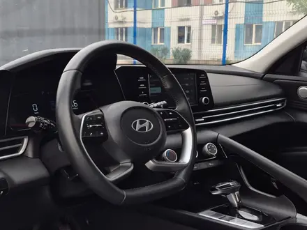 Hyundai Elantra 2023 года за 8 190 000 тг. в Алматы – фото 19