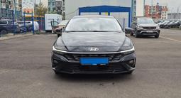 Hyundai Elantra 2023 года за 8 190 000 тг. в Алматы – фото 2
