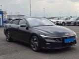 Hyundai Elantra 2023 года за 8 190 000 тг. в Алматы – фото 3