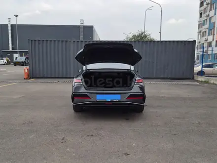 Hyundai Elantra 2023 года за 8 190 000 тг. в Алматы – фото 9