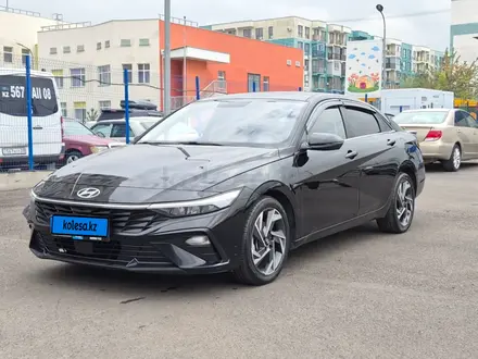 Hyundai Elantra 2023 года за 8 190 000 тг. в Алматы