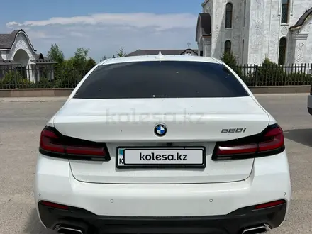 BMW 520 2021 года за 27 000 000 тг. в Алматы – фото 16