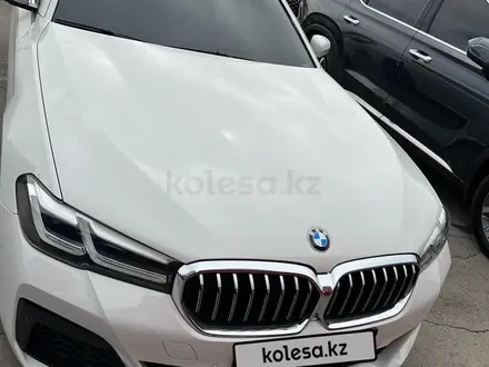 BMW 520 2021 года за 27 000 000 тг. в Алматы – фото 5