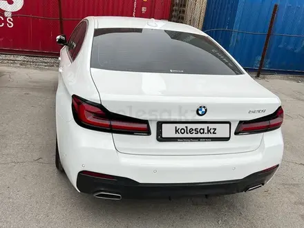 BMW 520 2021 года за 27 000 000 тг. в Алматы – фото 9