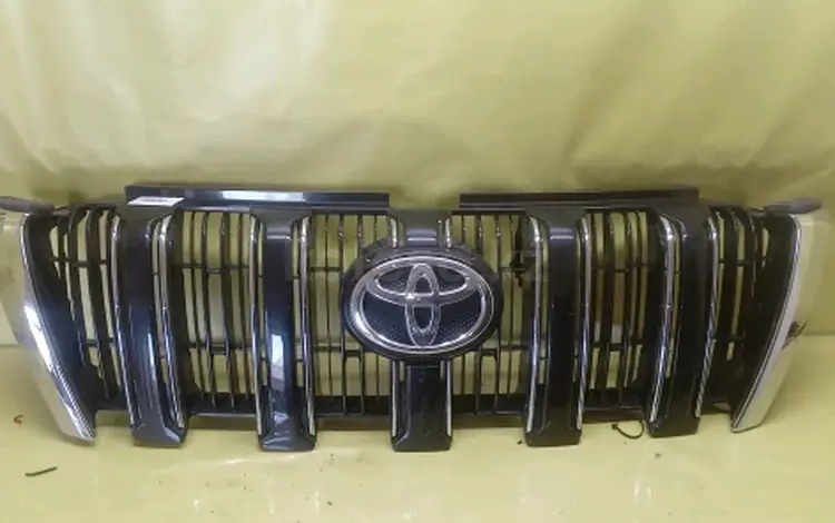 Решетка радиатора Toyota Land Cruiser 150 за 90 000 тг. в Караганда