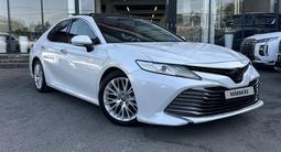 Toyota Camry 2018 года за 13 800 000 тг. в Шымкент