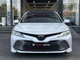 Toyota Camry 2018 года за 13 800 000 тг. в Шымкент – фото 2