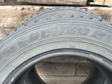 Дунлоп зимние шины за 100 000 тг. в Аксай