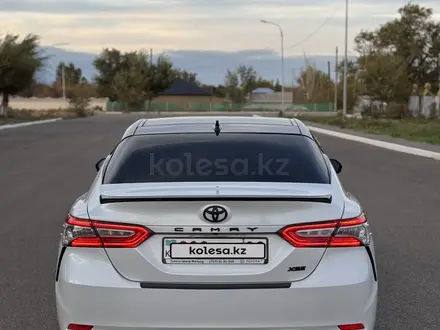 Toyota Camry 2020 года за 15 990 000 тг. в Тараз – фото 7