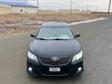 Toyota Camry 2010 года за 4 600 000 тг. в Атырау – фото 2