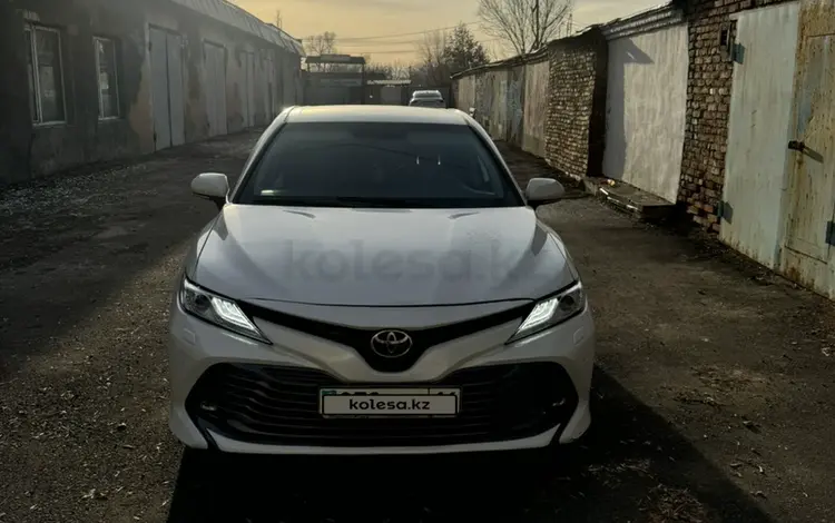 Toyota Camry 2019 годаfor11 700 000 тг. в Усть-Каменогорск