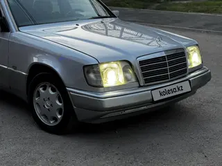 Mercedes-Benz E 280