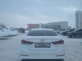 Hyundai Elantra 2018 года за 7 800 000 тг. в Астана – фото 3