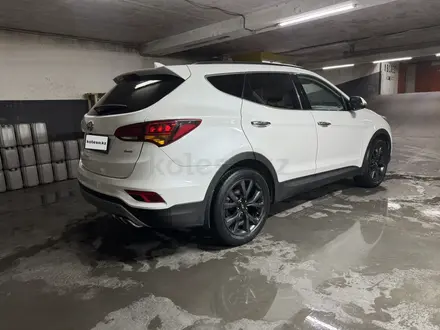 Hyundai Santa Fe 2016 года за 8 900 000 тг. в Астана – фото 4
