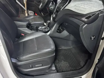 Hyundai Santa Fe 2016 года за 8 900 000 тг. в Астана – фото 11