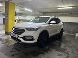 Hyundai Santa Fe 2016 года за 8 900 000 тг. в Астана