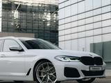 BMW 530 2021 года за 20 800 000 тг. в Алматы – фото 4