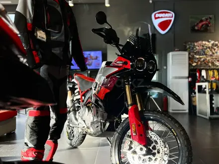 Ducati  DesertX 2024 года за 13 030 000 тг. в Алматы – фото 2