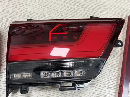Фонарь Toyota Land Cruiser 300 за 80 000 тг. в Костанай – фото 4