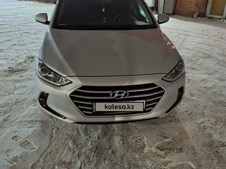 Hyundai Elantra 2017 года за 7 000 000 тг. в Астана