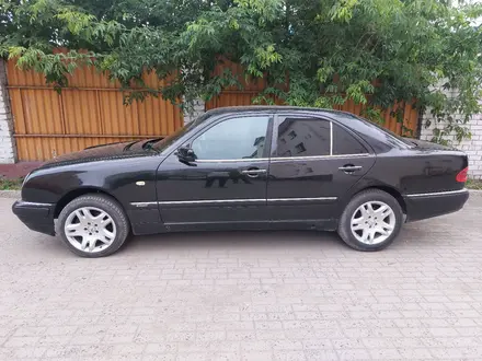 Mercedes-Benz E 280 1996 года за 2 700 000 тг. в Семей