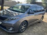 Toyota Sienna 2018 года за 13 000 000 тг. в Алматы – фото 3