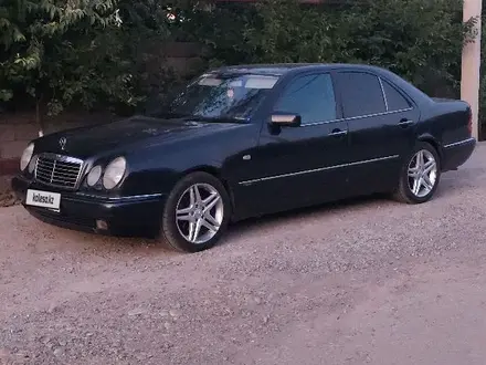 Mercedes-Benz E 280 1996 года за 2 800 000 тг. в Кызылорда – фото 2