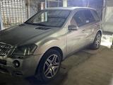 Mercedes-Benz ML 500 2005 годаүшін5 900 000 тг. в Алматы – фото 5